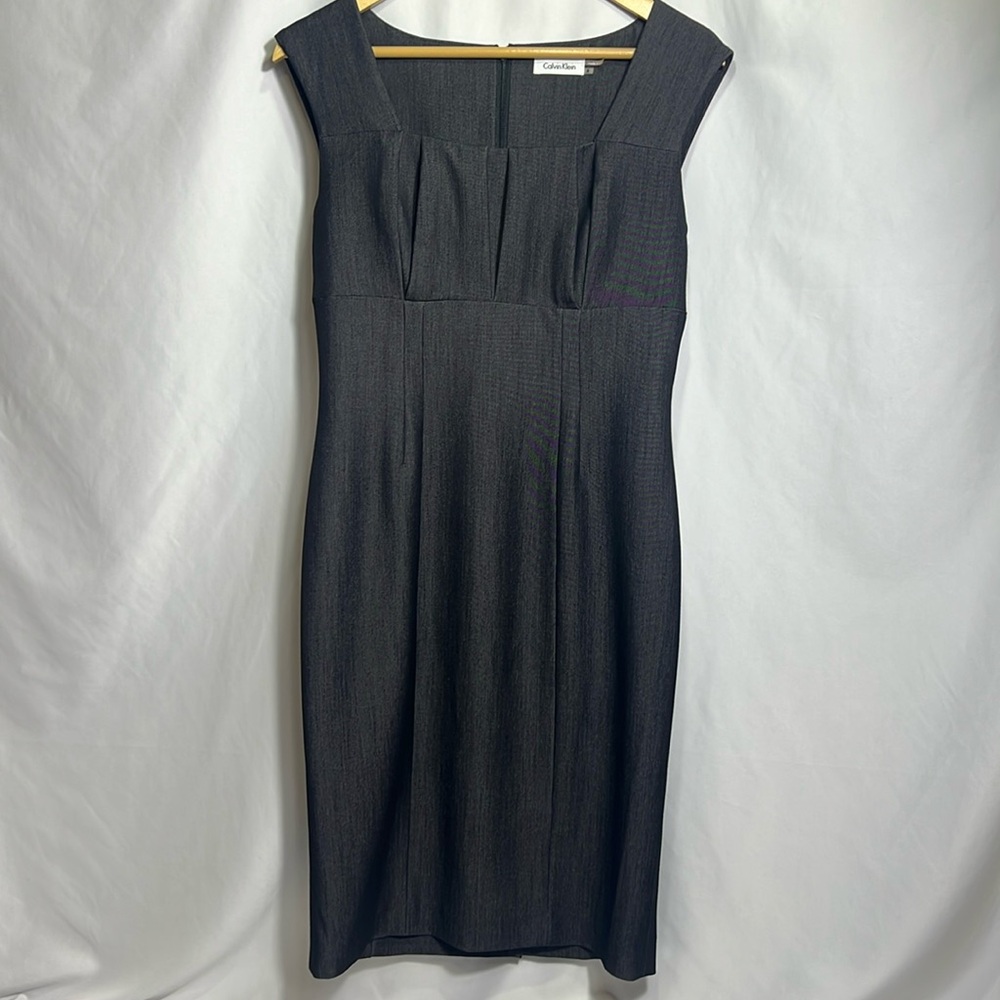 Calvin‎ Klein Sleeveless Gray Black Dress with Pleat Bust Detailing Size 6